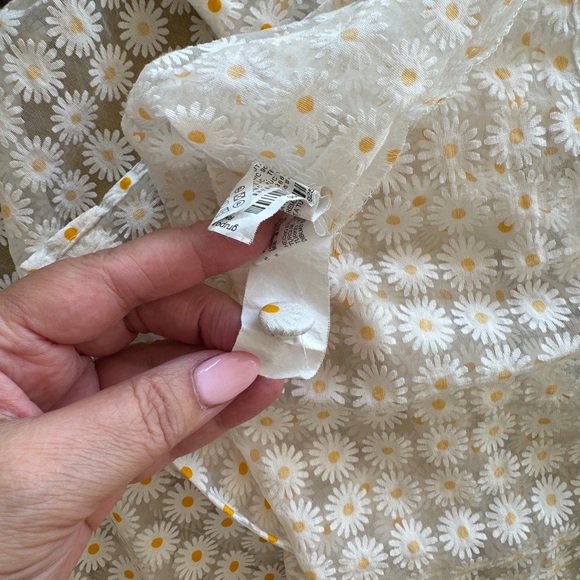 Zara Cream Black Boxy Blouse with Notched Collar - Picture 4 of 4